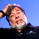 Imagen para el artículo titulado 35 objetos (o más) que Steve Wozniak lleva siempre en su mochila
